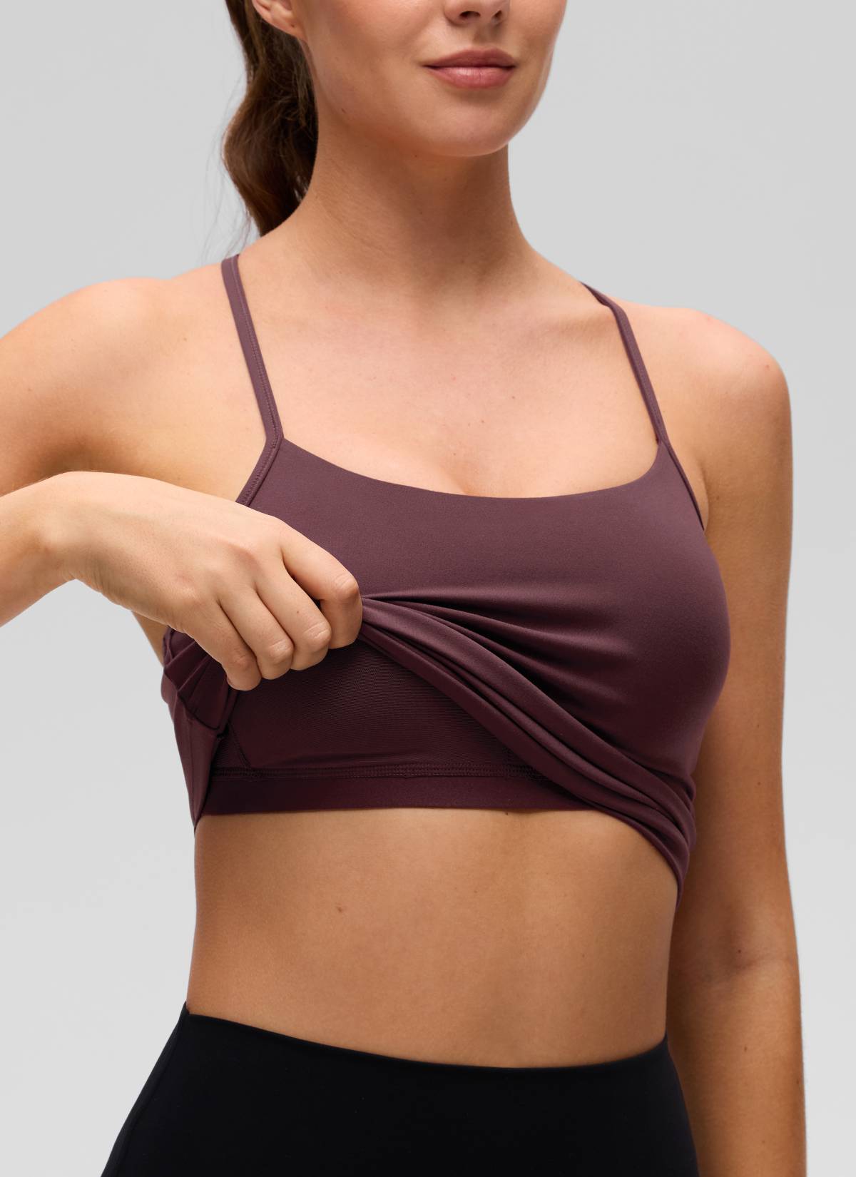 Butterluxe CRZ YOGA Kaos Tanktop Yoga Wanita Model Slim Fit dengan Bra Terintegrasi, Desain Punggung Y, Warna Ripe Plum