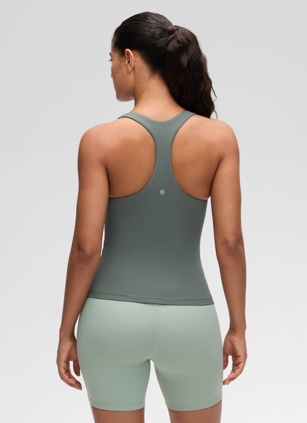 CRZ YOGA Atasan Yoga Wanita Model Ketat Butterluxe Tank Top dengan Bra Terintegrasi Warna Abu-abu Sage