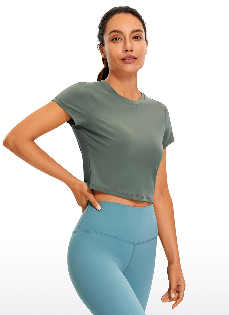 CRZ YOGA Atasan Yoga Wanita Model Klasik Butterluxe Lengan Pendek dan Potongan Pendek Warna Abu-abu Sage