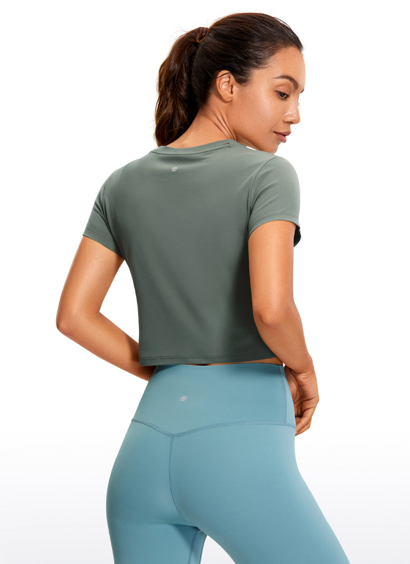 CRZ YOGA Atasan Yoga Wanita Model Klasik Butterluxe Lengan Pendek dan Potongan Pendek Warna Abu-abu Sage