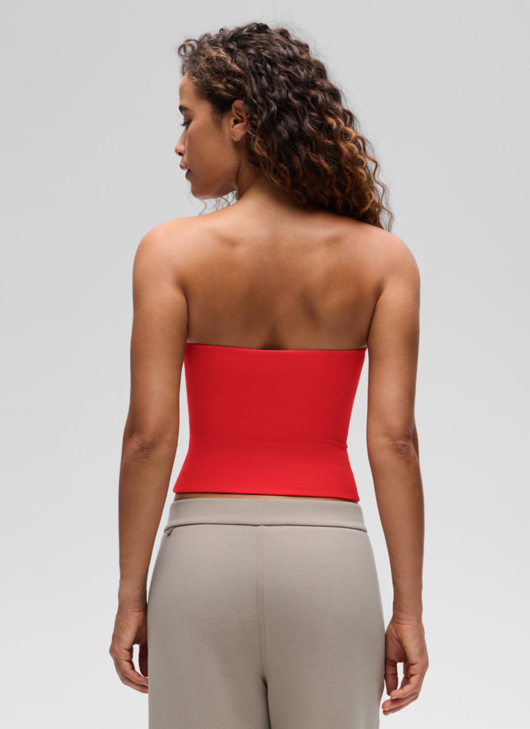 CRZ YOGA Atasan Wanita Santai dengan Potongan Ketat Tanpa Tali ( Butterluxe ) Warna Merah Tua
