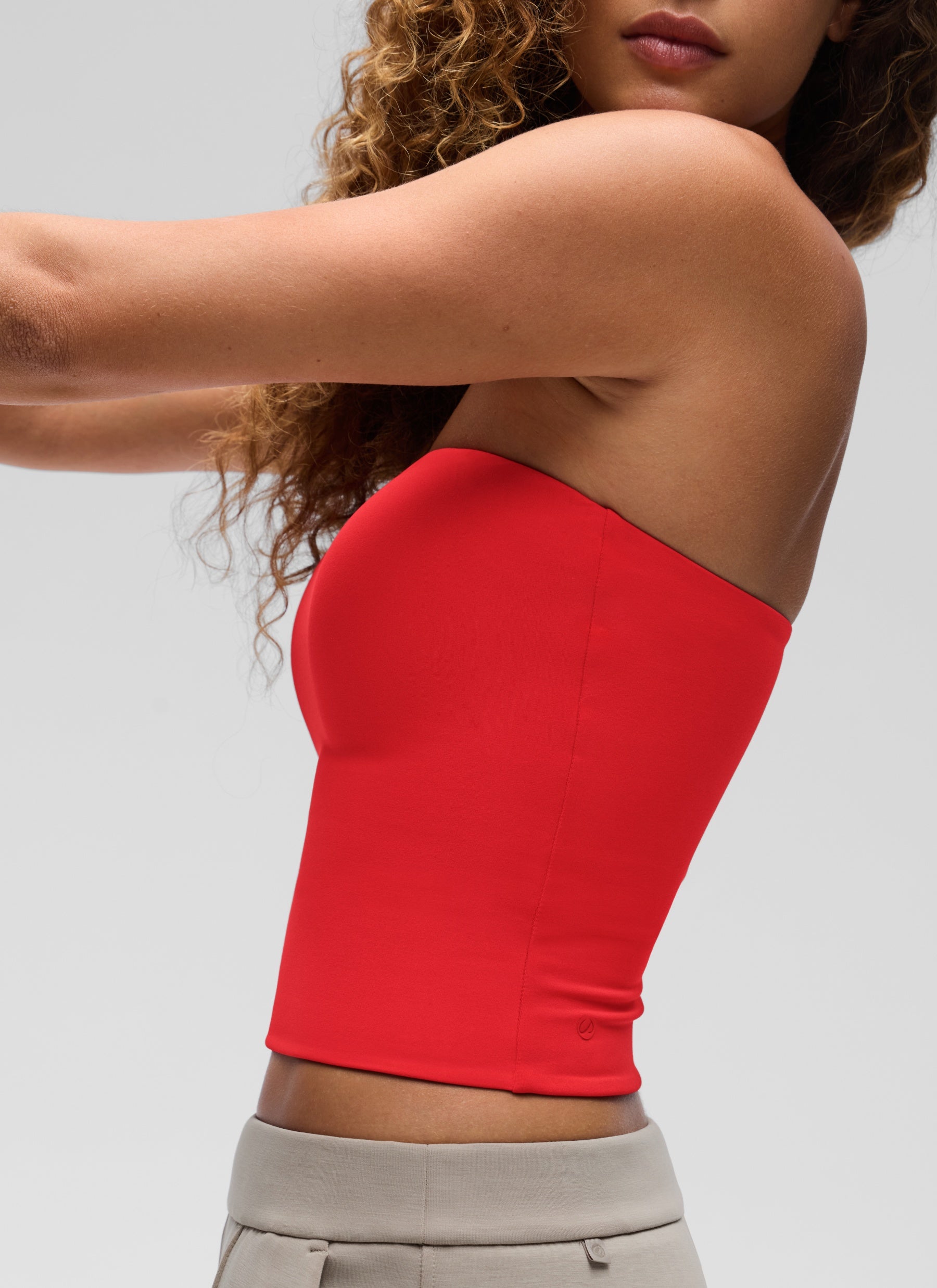 CRZ YOGA Atasan Wanita Santai dengan Potongan Ketat Tanpa Tali ( Butterluxe ) Warna Merah Tua