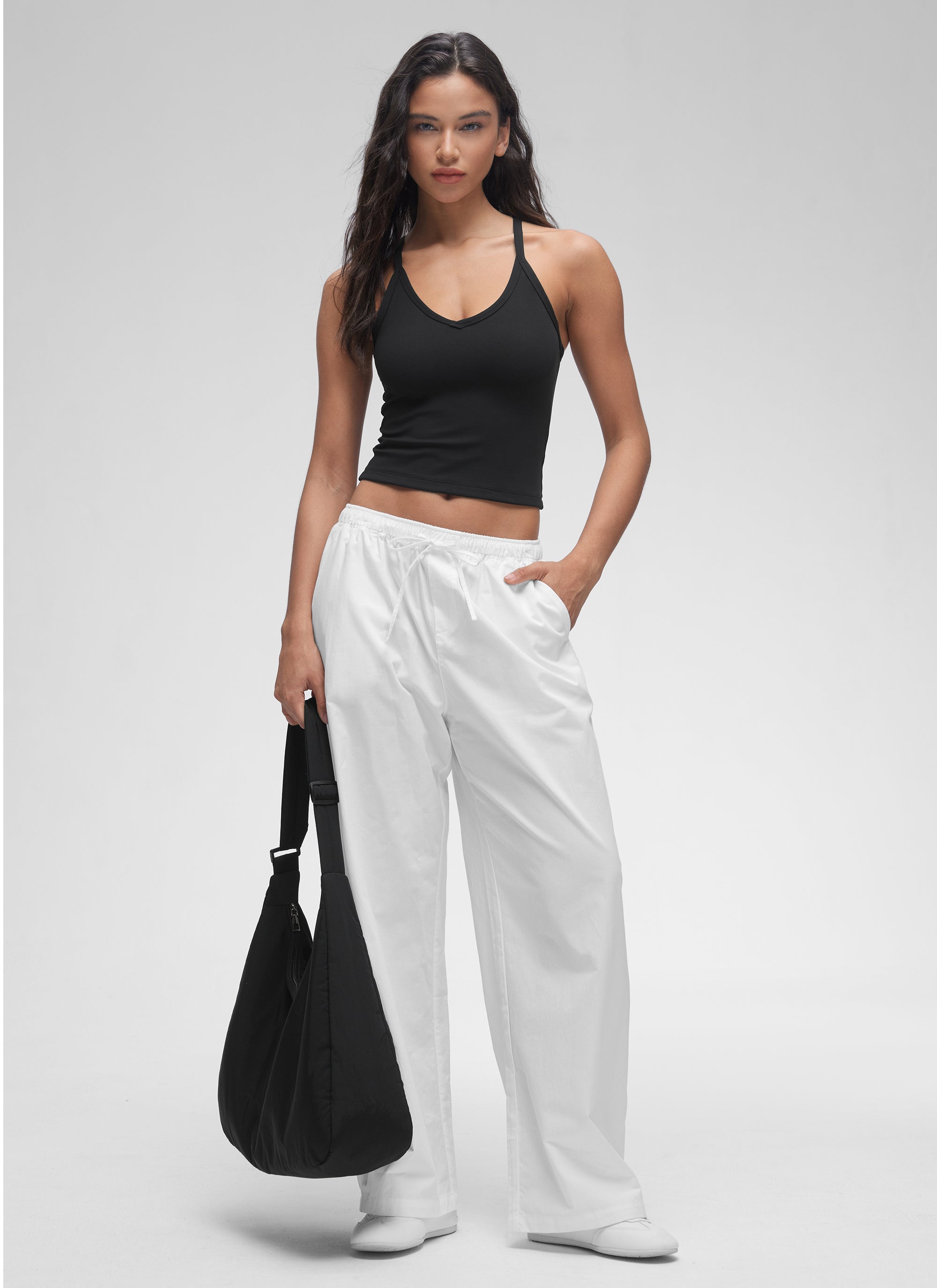 CRZ YOGA Kaos Tanpa Lengan Wanita dengan Leher V dan Punggung Racerback, Berlapis Ganda, Lembut, dan Bertekstur " Butterluxe ", Warna Hitam