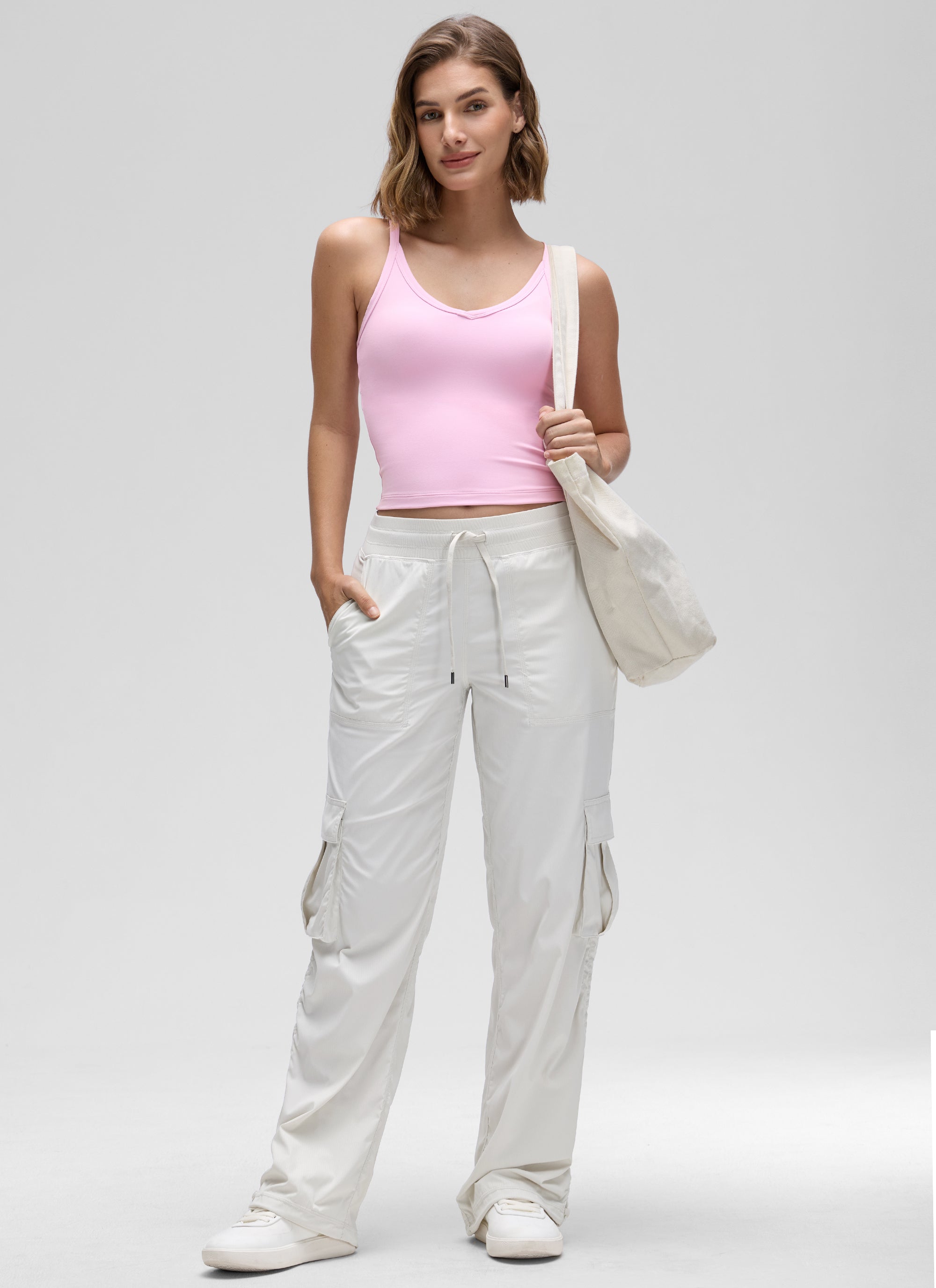 CRZ YOGA Kaos Tanpa Lengan Wanita dengan Leher V dan Punggung Racerback, Berlapis Ganda, Lembut, Motif " Butterluxe ", Warna Vita Pink