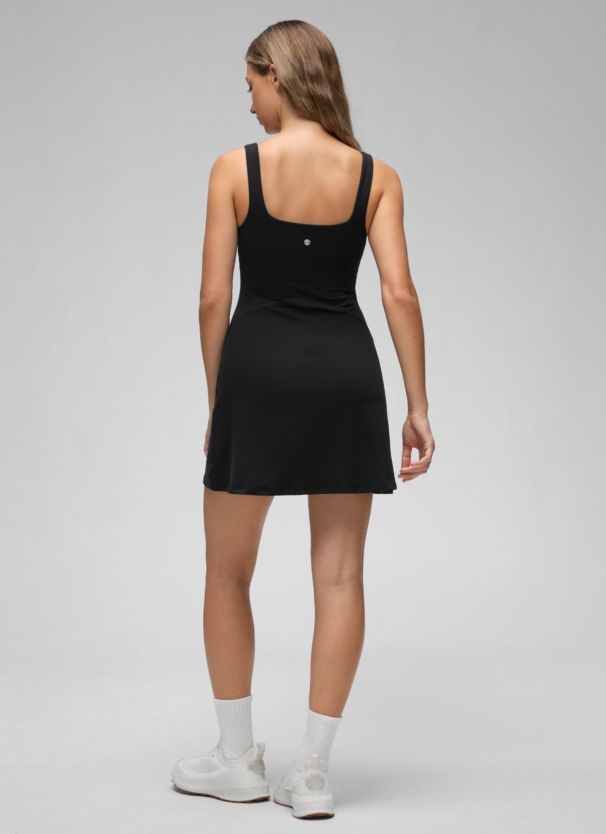 CRZ YOGA Gaun Tenis Wanita dengan Bra Terintegrasi, Leher Persegi, Model " Butterluxe ", Siluet A-line, Warna Hitam