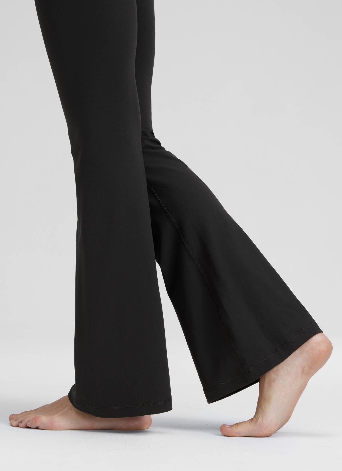 CRZ YOGA Legging Wanita dengan Motif " Butterluxe " V-Crossover, Pinggang Tinggi, dan Potongan Melebar 31