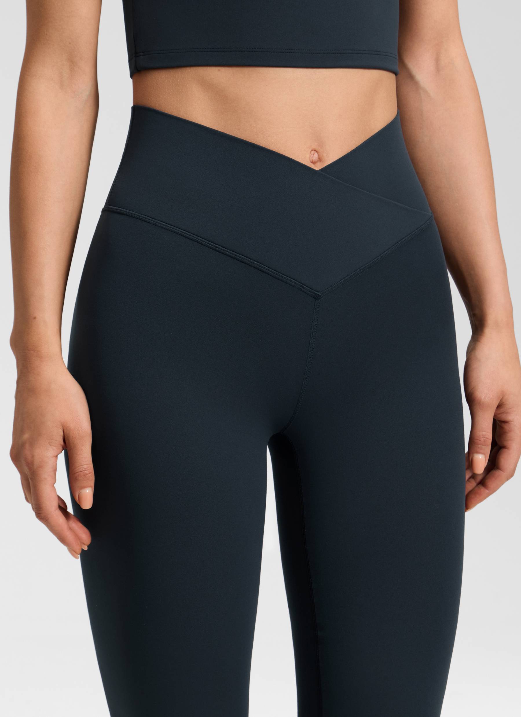 CRZ YOGA Legging Wanita dengan Motif " Butterluxe " V-Crossover, Pinggang Tinggi, dan Potongan Melebar 31