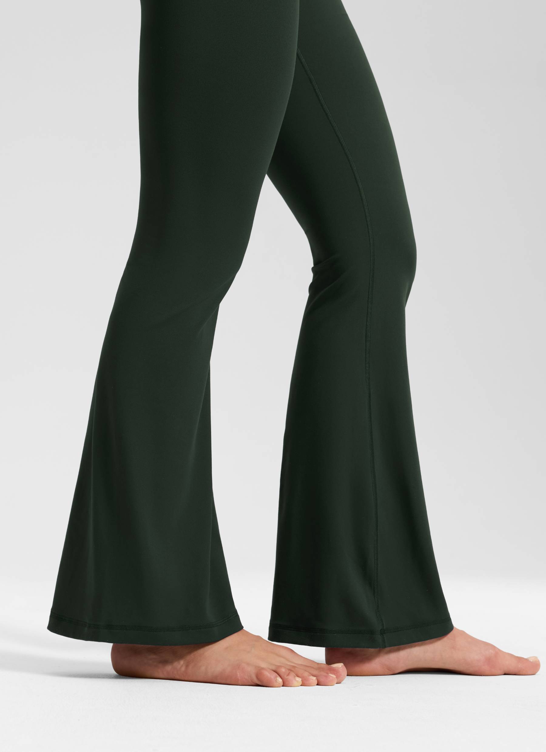CRZ YOGA Legging Wanita dengan Motif " Butterluxe " V-Crossover, Pinggang Tinggi, dan Potongan Melebar 31