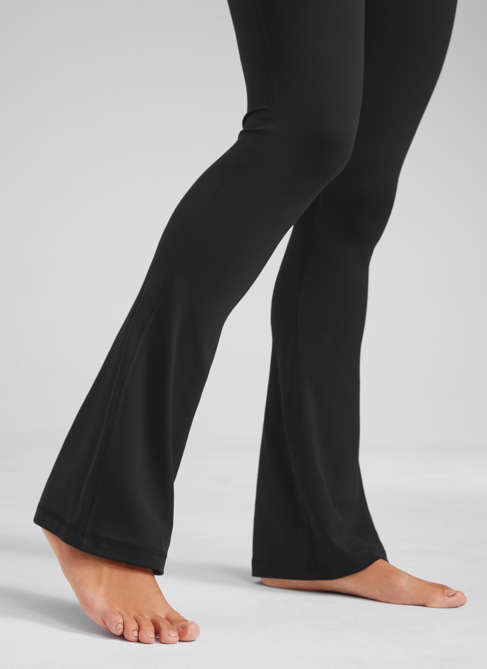 Legging Mini Suar Saku Pinggang Tinggi Butterluxe Wanita CRZ YOGA 81 cm