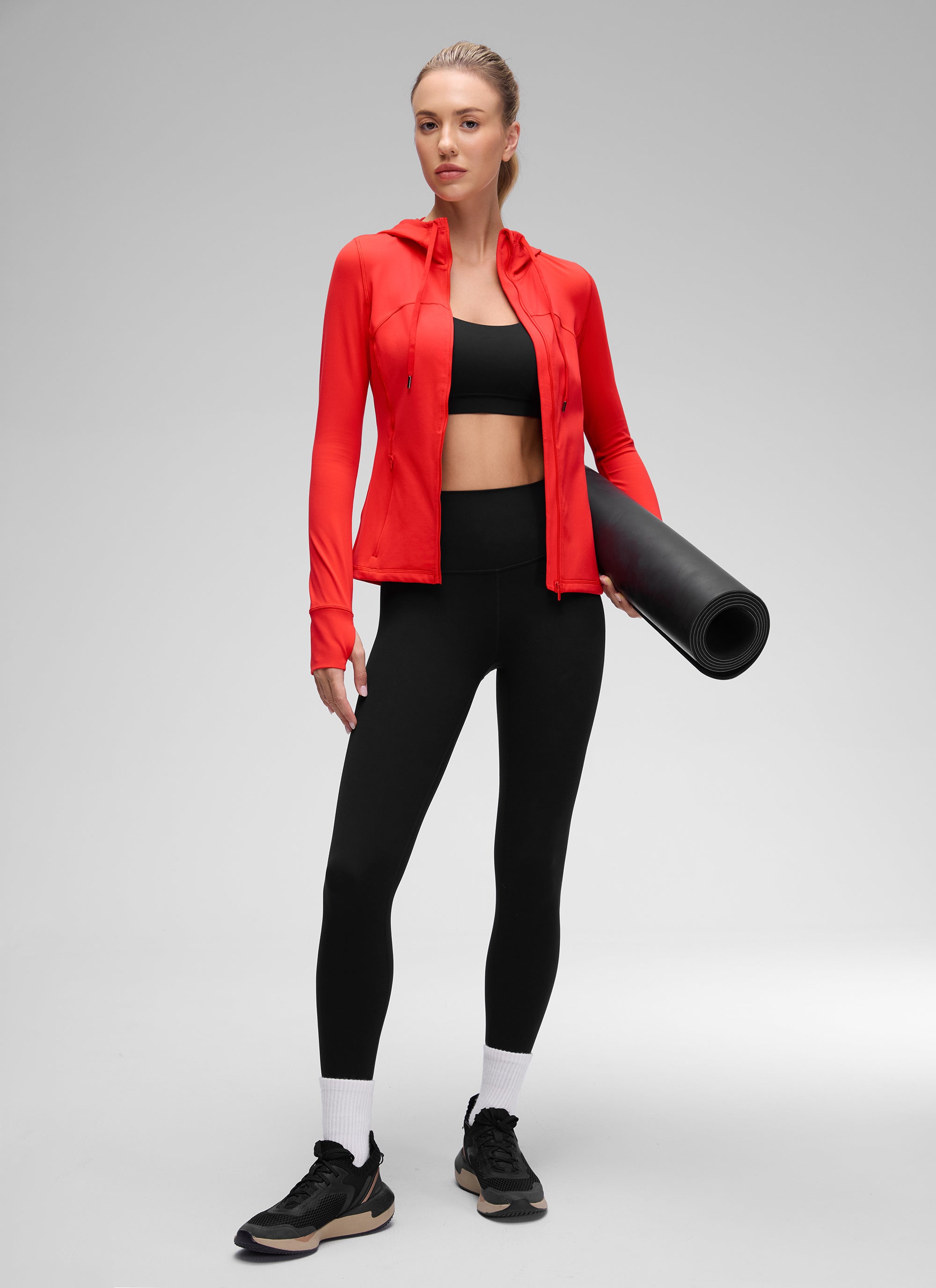 CRZ YOGA Jaket Hoodie Wanita dengan Resleting Penuh, Model Slim Fit, Kantong, dan Desain " Butterluxe ", Warna Merah Tua