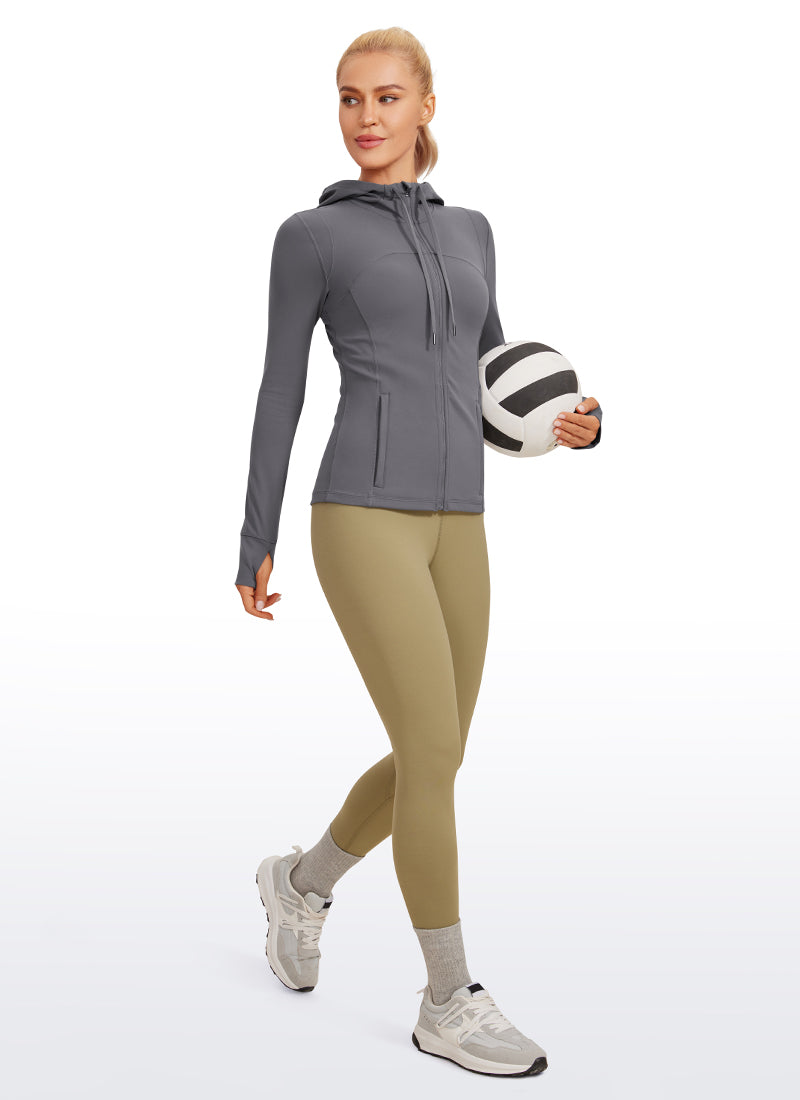 CRZ YOGA Hoodie Wanita dengan Ritsleting Penuh, Potongan Slim Fit, Saku, dan Motif " Butterluxe ", Warna Dark Carbon