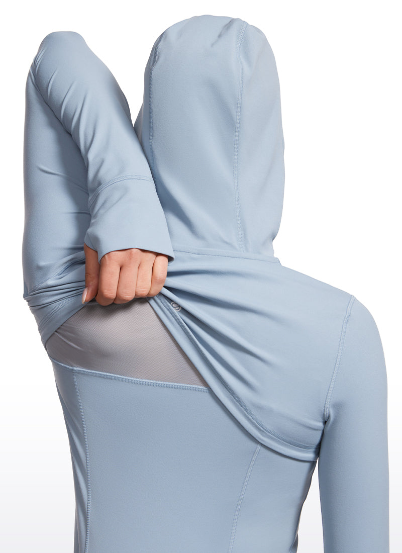 Butterluxe CRZ YOGA Hoodie Wanita Model Slim Fit dengan Saku dan Ritsleting Penuh, Warna Biru Cambric