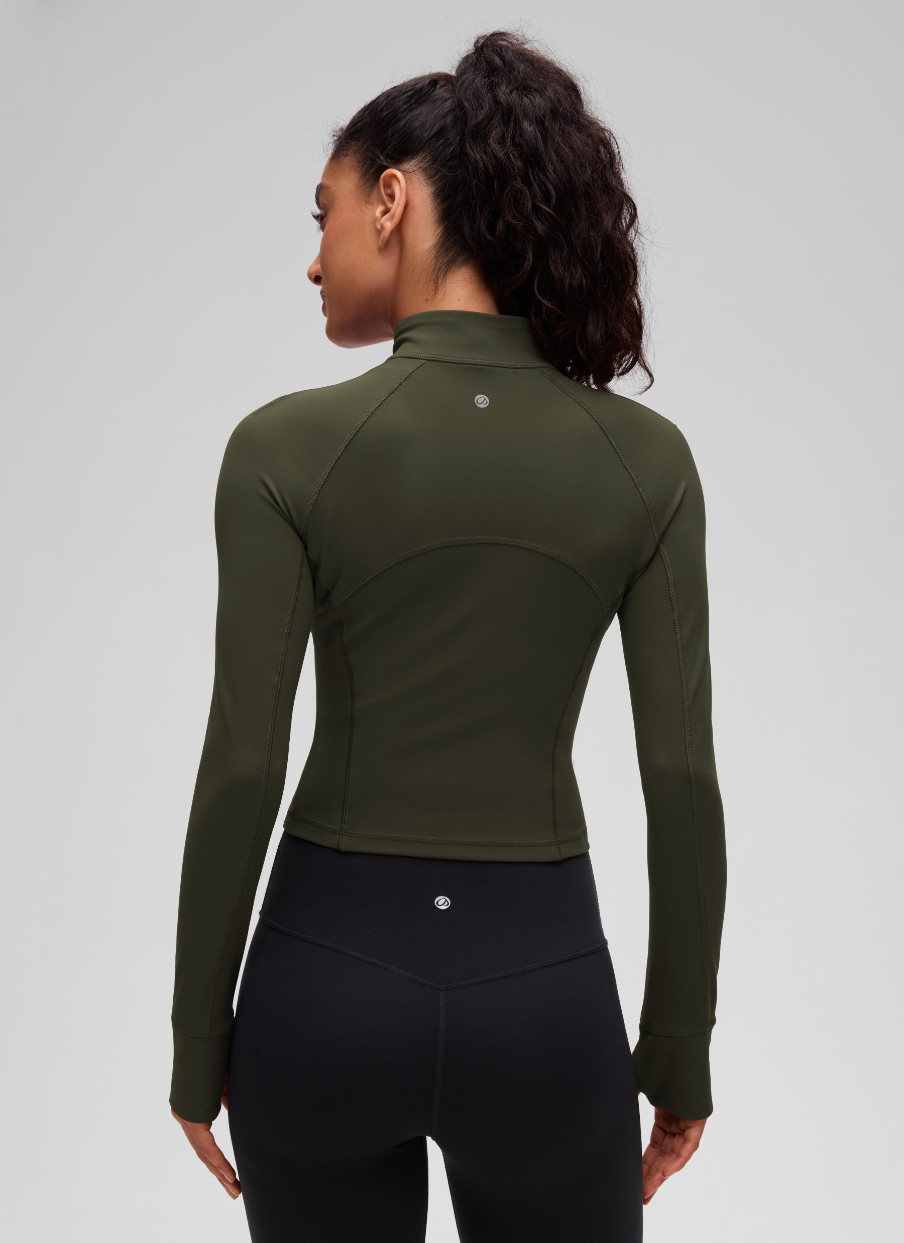 CRZ YOGA Atasan Yoga Wanita Model Slim Fit Butterluxe Lengan Panjang dengan Ritsleting Setengah, Warna Hijau Zaitun