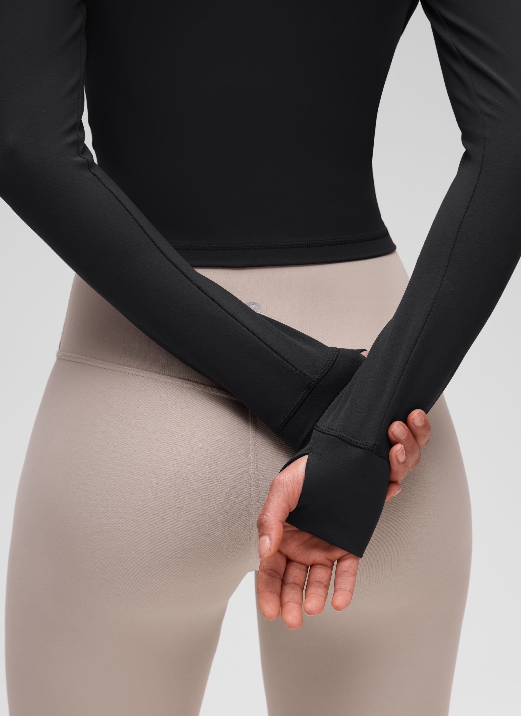 CRZ YOGA Jaket Luar Pendek Wanita dengan Resleting Penuh " Butterluxe " Warna Hitam