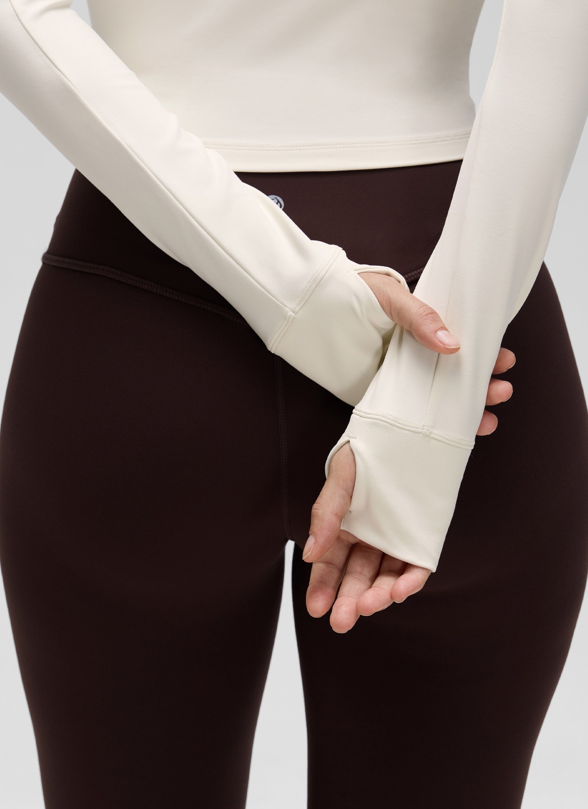 CRZ YOGA Jaket Luar Pendek Wanita dengan Ritsleting Penuh " Butterluxe " Warna Putih dan Aprikot