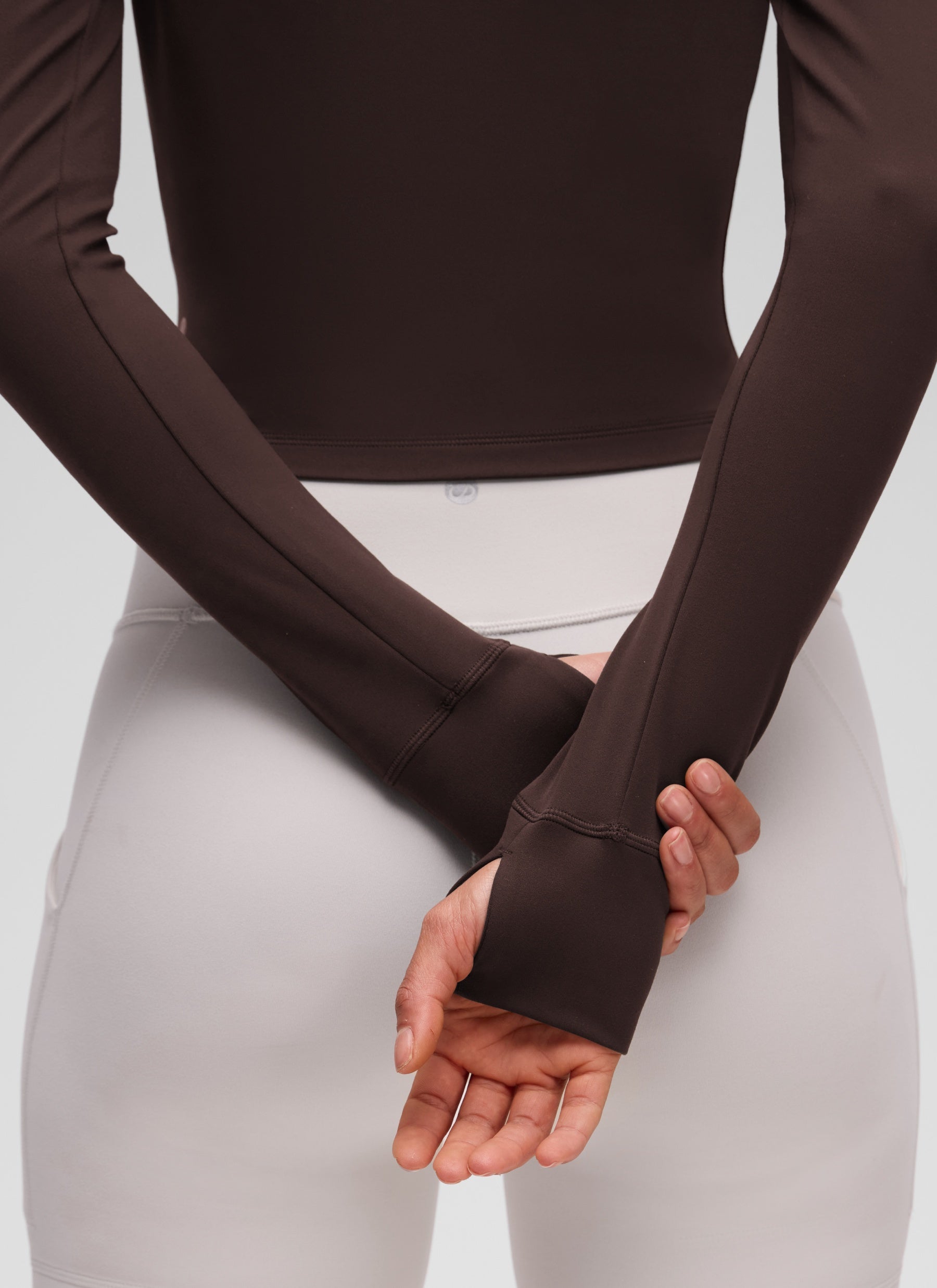 CRZ YOGA Jaket Luar Pendek Wanita dengan Resleting Penuh " Butterluxe " Warna Cokelat Hot Fudge
